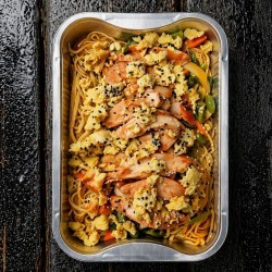 a4. menu de la semaine - Nouilles Singapour aux poulet et porc BBQ