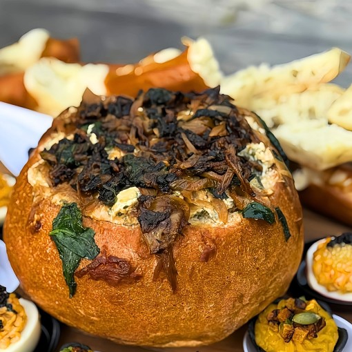 A. Halloween: Trempette moisie et vers caramélisés