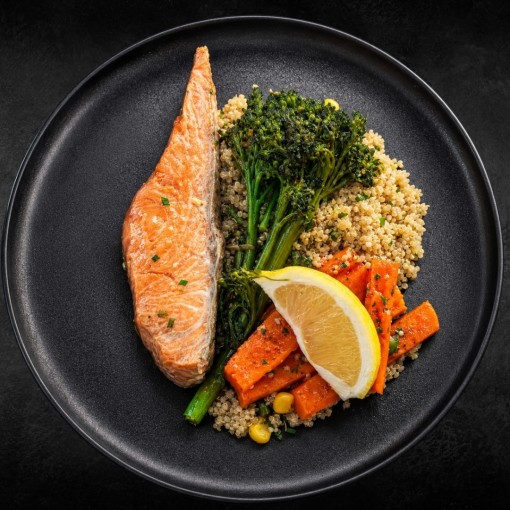 a1. menu de la semaine - Saumon Printanier aux Herbes Fraîches