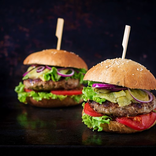 a2. menu de la semaine - Burger de boeuf angus et salade de pommes de terres au bacon