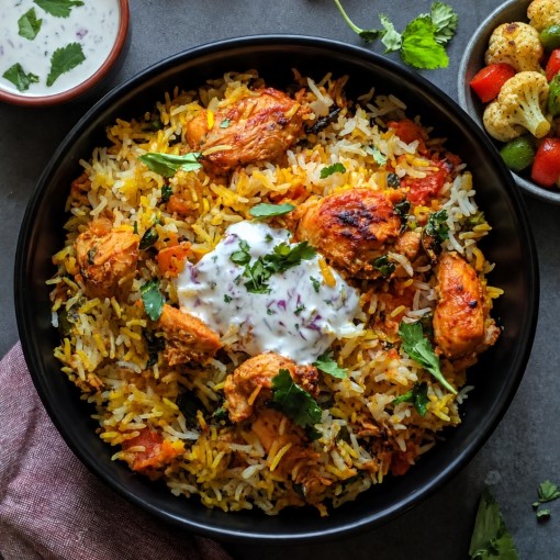a5. menu de la semaine - Biryani au poulet, légumes et raïta