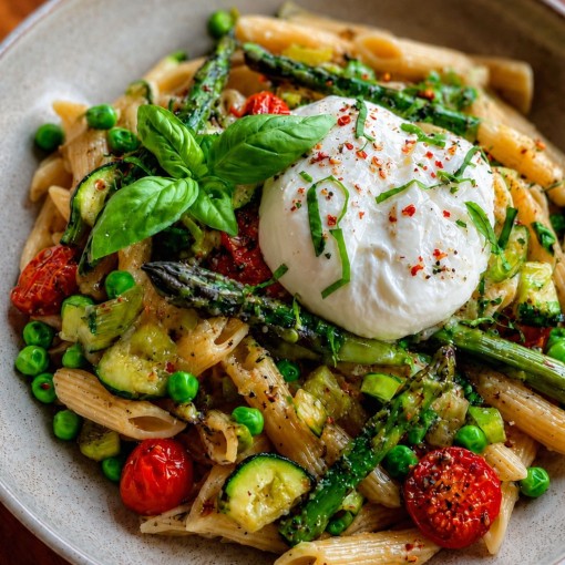 a2. Menu de la semaine - Pâtes au pesto crémeux, légumes et mozarella di buffala