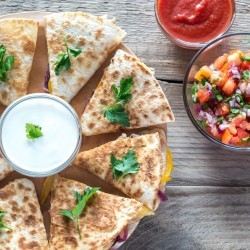 a4. menu de semaine - Quesadillas au porc effiloché et salade Elote