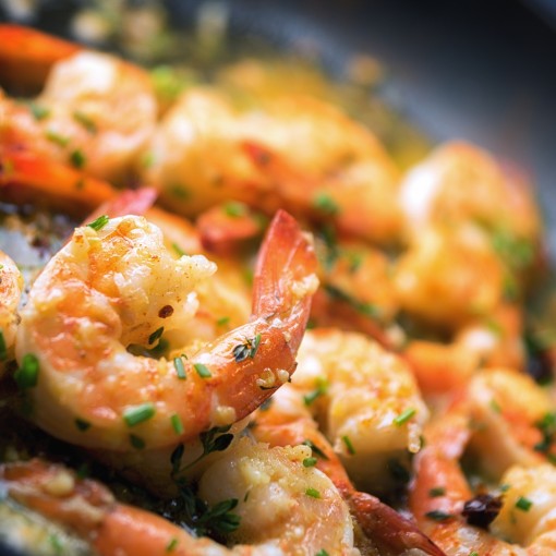 a5. menu de la semaine - Salade repas au couscous perlé et brochettes de crevettes