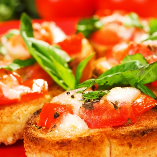 b. Bouchées des fêtes - Crostinis et bruschetta au fromage à poutine