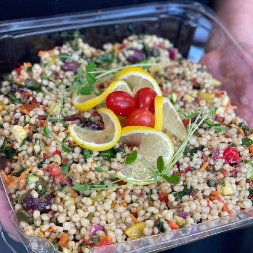 c. Salade de couscous perlé à l'italienne