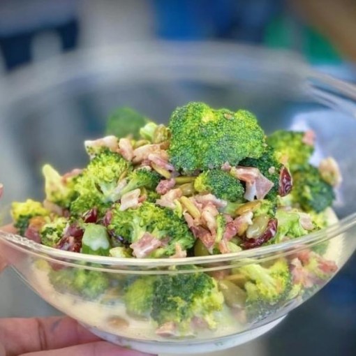 Salade festive de brocolis