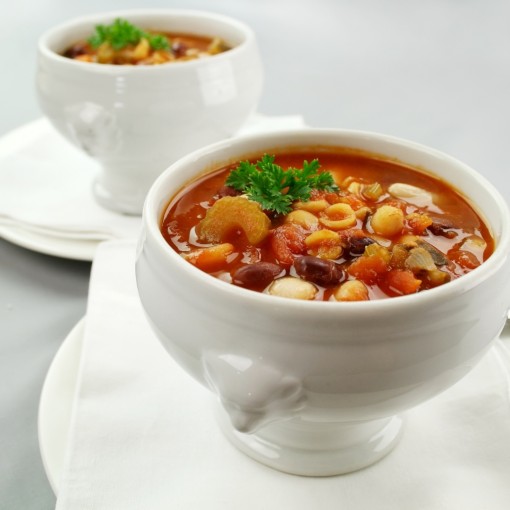 Soupe - Minestrone aux légumes grillés, coquilles et parmesan